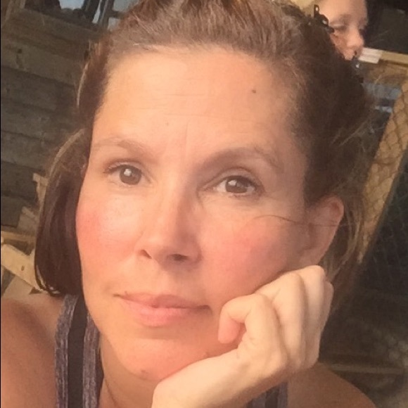 Welcome home to Simply Sinclair Style. - Picture 2 of 8